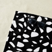 Terrazzo Schwarz-weißes Muster Monogramm Strandtuch (Beispiel)