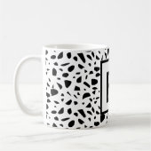 Terrazzo Schwarz-weißes Pflaster Monogramm, initia Kaffeetasse (Links)