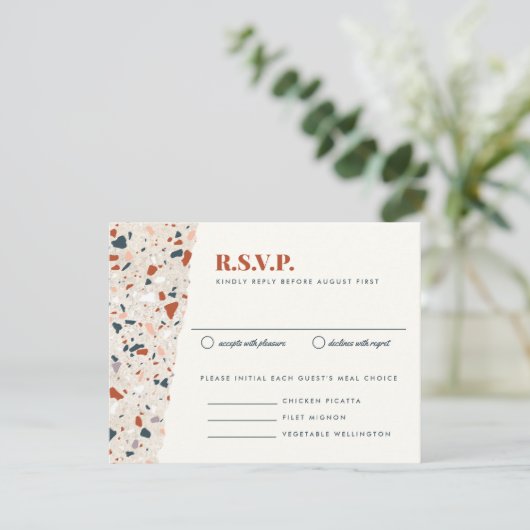Terrazzo Slab Wedding RSVP Card (Stehend Vorderseite)