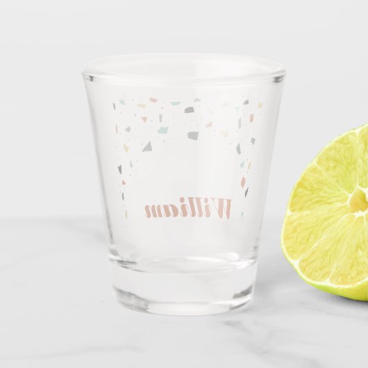 Terrazzo Tile Confetti Moderner Stil Personalisier Schnapsglas (Rückseite)