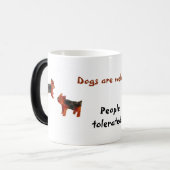 Terrier Hunde sind willkommene Funny Verwandlungstasse (Vorderseite Links)