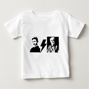 Tesla und Edison - das ursprüngliche AC/DC. Baby T-shirt