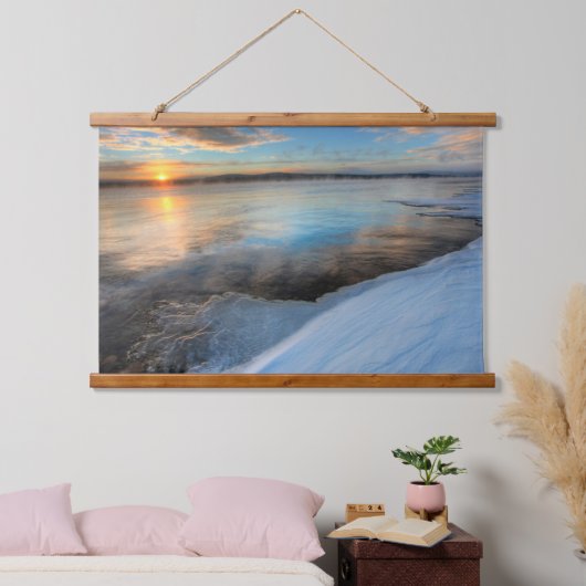 Teslin Lake Nach einem Sturm, Yukon Wandteppich Mit Holzrahmen (Schlafzimmer)