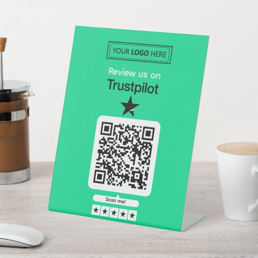 Test-Anfrage für Trustpilot mit Scannable QR-Code Sockelschild (In SItu)