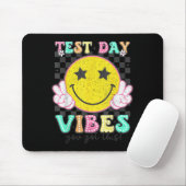 Test Day Vibes You Got This Retro Groovy Testing D Mousepad (Mit Mouse)