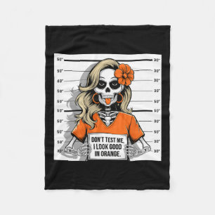 Test, ob ich gut aussehe in Orange Halloween Skele Fleecedecke