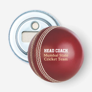 Testen des roten Cricket-Balls mit benutzerdefinie Flaschenöffner