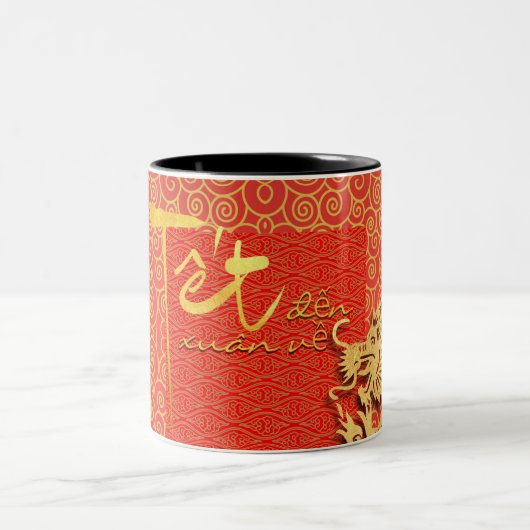 Tet kommt Spring Vietnamese Dragon New Year 2TMug Zweifarbige Tasse (Mittel)