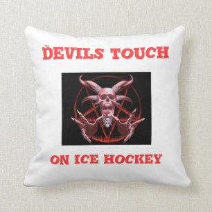 TEUFEL-Touch auf Eishockeykissen Kissen