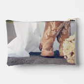 Texas Bride in Boots Bridal Zubehörtasche (Rückseite)