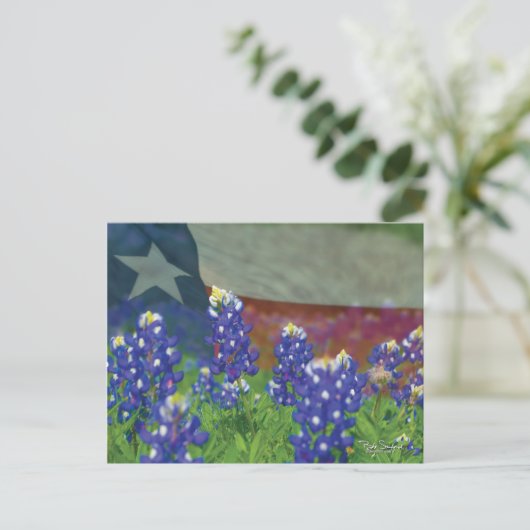 Texas-Flagge mit Bluebonnets Postkarte (Stehend Vorderseite)