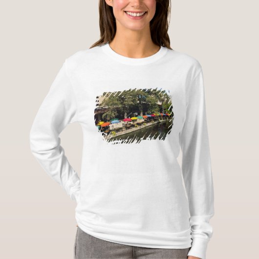 Texas, Riverwalk, Essen am Ufer des Flusses T-Shirt (Vorderseite)