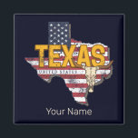 Texas Staat United Staaten Retro Map Vintag USA Magnet<br><div class="desc">Texas Staat in den Staaten mit Karte Vintagen US-Flagge Souvenir für Houston Urlaub. Texas mit Retro-Karte in den USA als Andenken für San Antonio und Amerika. Texas Lifestyle für urbane Backpacker und amerikanische Stadtrundfahrten. Texas mit Fahne Staat von Amerika Vintage Karte Design Souvenir. Texas Retro City US Flagge Design für...</div>
