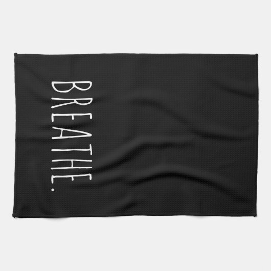 Text auf Schwarz durchatmen Geschirrtuch (Horizontal)