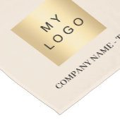 Text des Beige-Firmenlogos Kurzer Tischläufer (Ecke)