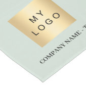 Text des grünen Firmenlogos Kurzer Tischläufer (Ecke)