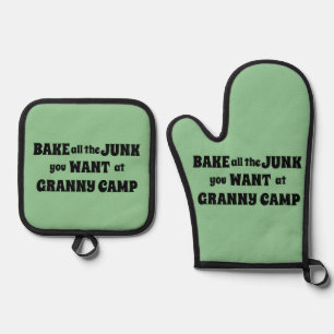 Text des Retro-Granny-Camps Ofenhandschuh & Topflappen-Set