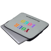 Text für Firmenlogo - Notebook-Siegel Laptopschutzhülle (Vorne Knopf)