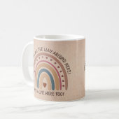 Text hinzufügen Name Boho Rainbow Heft Soft Brown Kaffeetasse (Vorderseite Links)