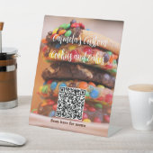 Text Ihres Firmennamens mit Menü QR-Code-Cookie Sockelschild (In SItu)