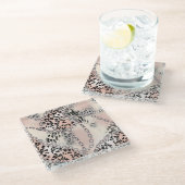 Textil-Leopard: Florales Kettenmuster. Glasuntersetzer (Schrägansicht)
