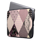Textile Lingerie: Patchwork Vintages Muster Laptopschutzhülle (Vorderseite Links)