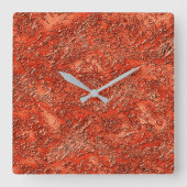 Textur aus kleinen Furchen auf Kardinal rot bis Ku Quadratische Wanduhr (Vorderseite)