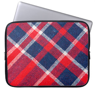 Textur aus Rot und Blau, aus karierten Wolle Laptopschutzhülle