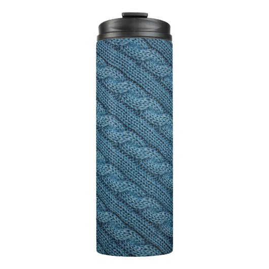 Textur des Strickstoffes, hellblaues Colo Thermosbecher (Vorderseite)