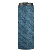 Textur des Strickstoffes, hellblaues Colo Thermosbecher (Rückseite)