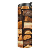 Textur. Pile aus gehacktem Brennholz, Winter Thermosbecher (Nach links gedreht)