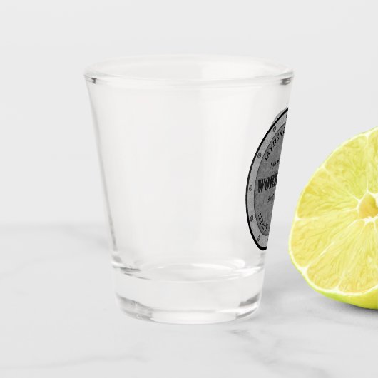 Textured Effect Shop Werkstatt Shed Man Höhle Schnapsglas (Links)