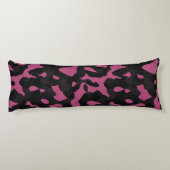 Textured pink and black camo abstract Seitenschläferkissen (Rückseite)
