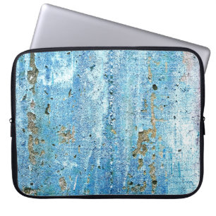 Texturierte Betonwand, Rostflecken. Laptopschutzhülle