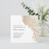 Texturierte Gold Moderne Hochzeitseinladung Einladung (Stehend Vorderseite)