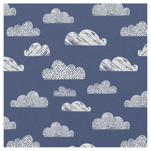 Texturierte Wolken auf dunkelblau Stoff (Nahaufnahme)