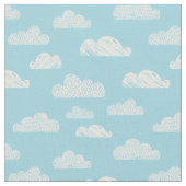 Texturierte Wolken auf hellblau Stoff (Nahaufnahme)