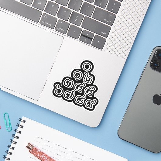 Thai Numbers Pyramid ♦ Thai-Sprachskript ♦ Aufkleber (Laptop mit iPhone)