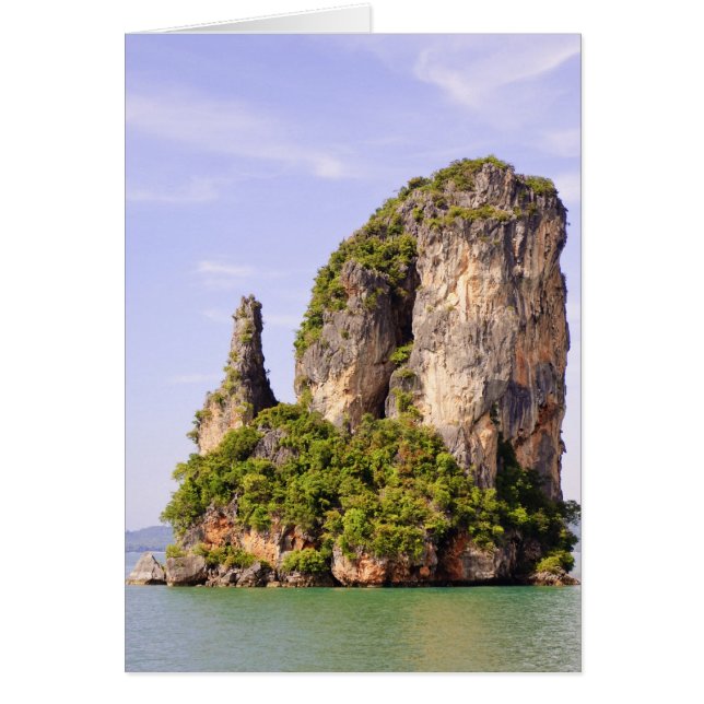Thailand, Andaman Sea. Ao Phang Nga Islands (Vorne)