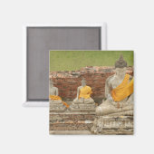 Thailand, Ayutthaya. Statuen des Sitzhaushalts Magnet (Vorderseite/Rückseite)