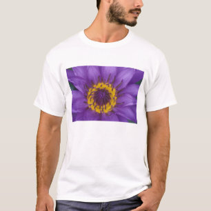 Thailand, Bangkok, Lila und gelber Lotus T-Shirt