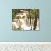 Thailand, Huai Mae Khamin Wasserfall Leinwanddruck (Insitu (Holzboden))
