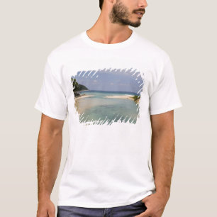 Thailand, Phuket, Nai Harn Strand. T-Shirt