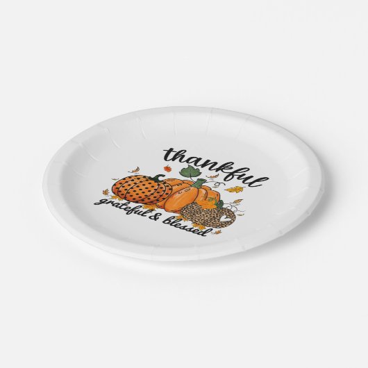 Thankful Pumpkin Grateful And Blessed Pappteller (Schrägansicht)