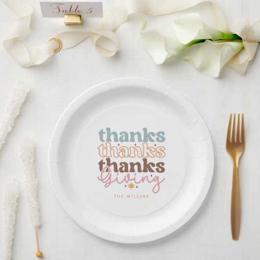 Thanksgiving groovy typography design pappteller (Hochzeit)
