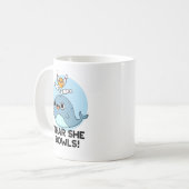 Thar She Bowls Funny Whale Bowling Pun Kaffeetasse (Vorderseite Links)