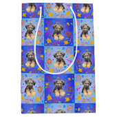 Thatch Border Terrier Patchwork-Muster Mittlere Geschenktüte (Vorderseite)
