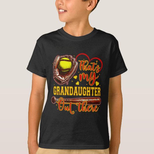 That's My Granddaughter Out There Softball Grandma T-Shirt (Vorderseite)
