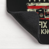 That's What I Do I Fix Stuff And I Know Things Us  Mousepad (Ecke)