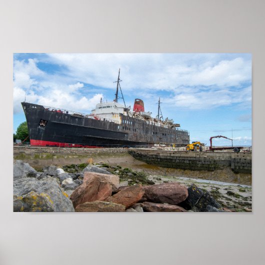 The Abandoned TSS Duke of Lancaster Ship Poster (Vorne)